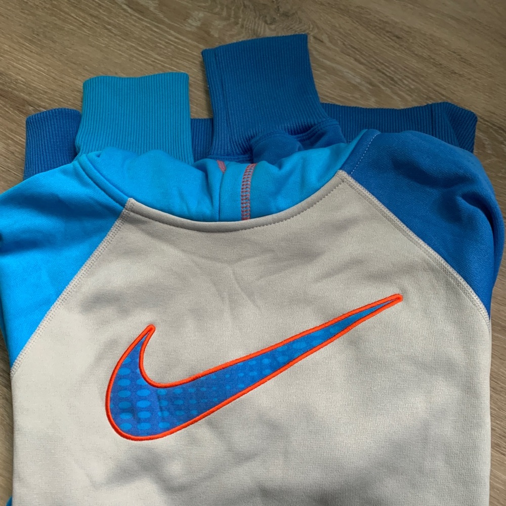 Nike Women’s Therma Fit Sweatshirt